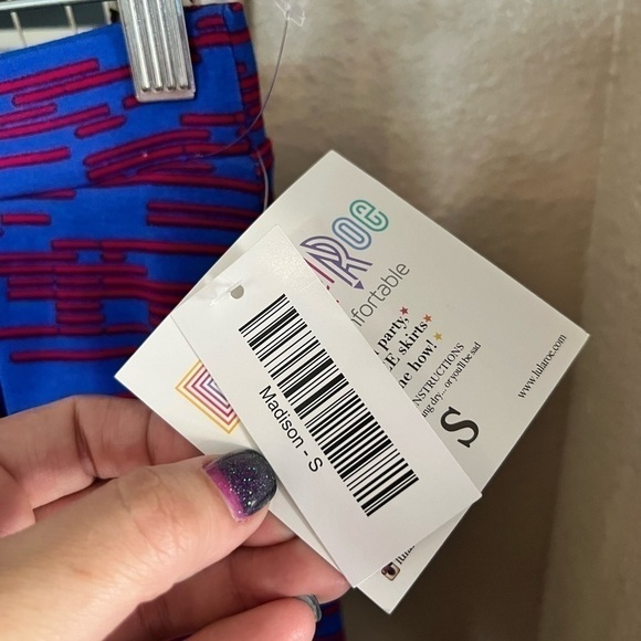 𝅺LULAROE Maddison skirt - Picture 2 of 5